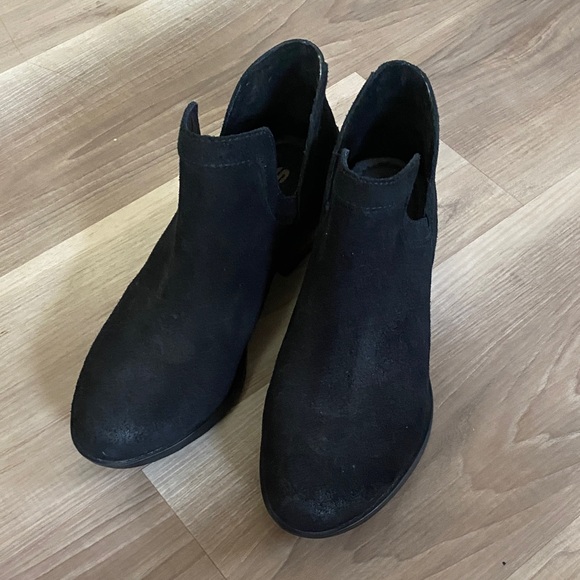 Sorel Black Ankle Boots - Picture 2 of 6